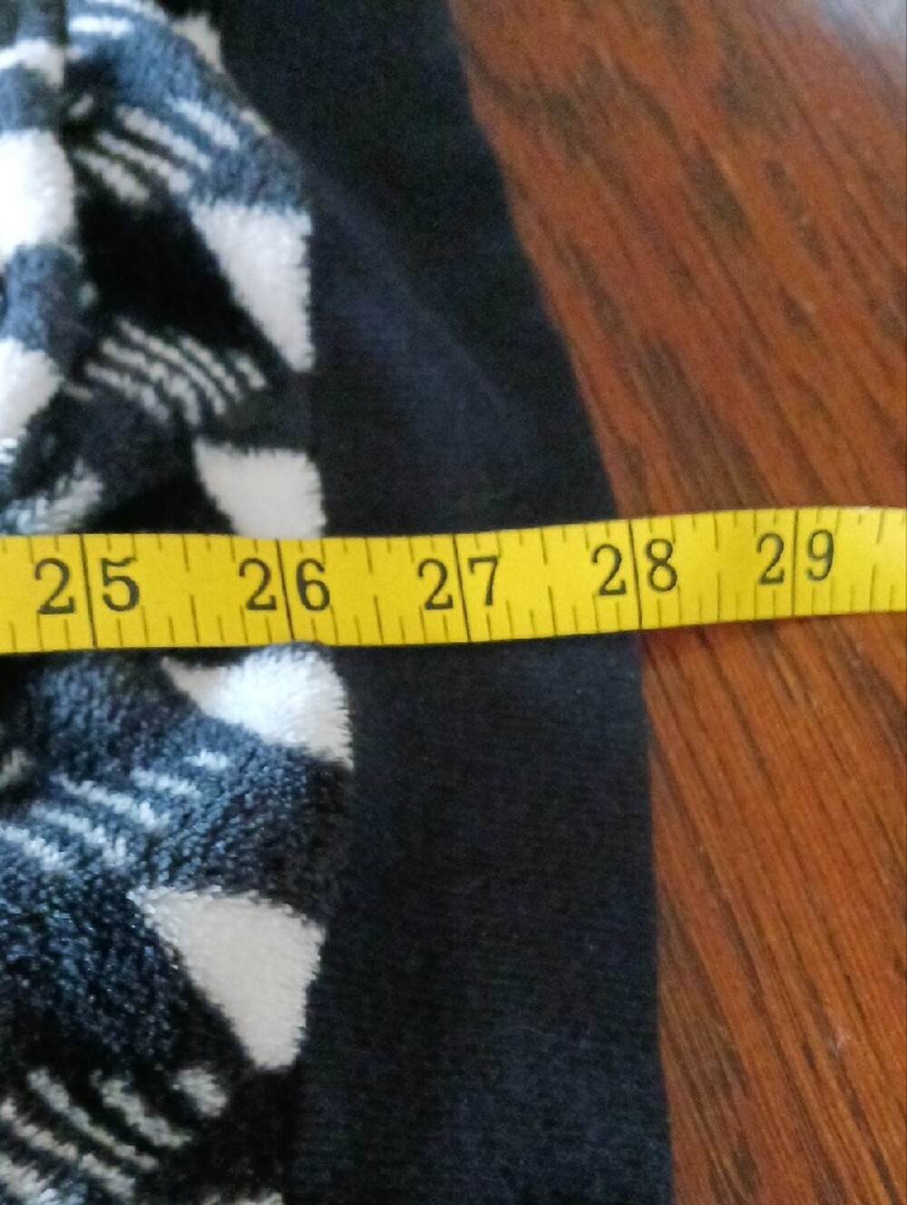 Vera Bradley Black & White Geometric Hooded Pullover - Picture 11 of 12